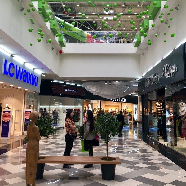 3/18/2018에 Hatem G.님이 Art Mall에서 찍은 사진