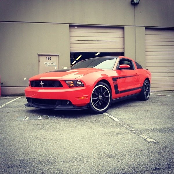 Автомобиль флэша. Машина флеша. Flash auto. Forza motorsport 5. Супергерои на машинах.