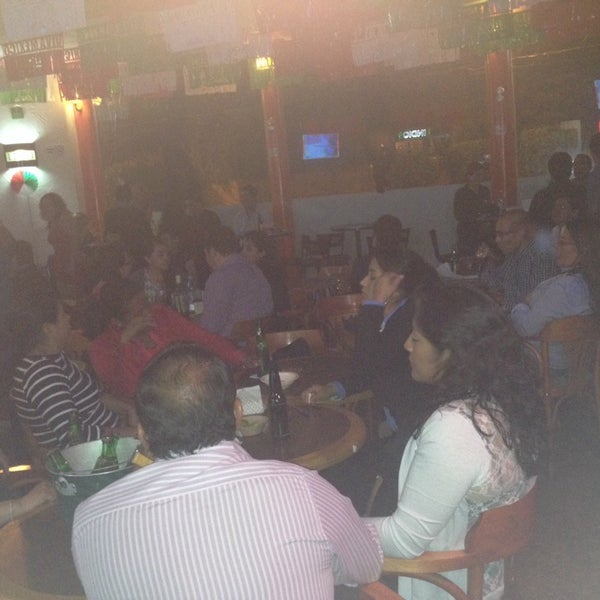 Foto tomada en El Palomazo Canta Bar  por Lorraine J. el 9/6/2014