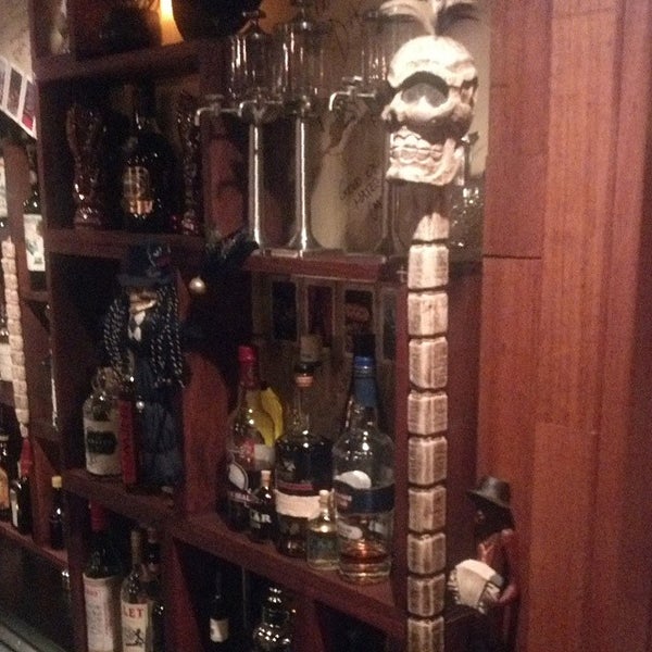 2/11/2014にExtreme C.がPapa Gede&#39;s Barで撮った写真
