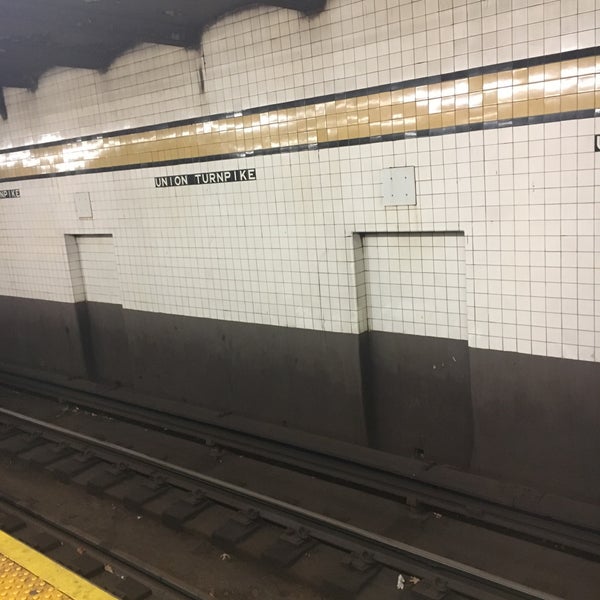 Photos at MTA Subway - Union Tpke/Kew Gardens (E/F) - Kew Gardens, NY