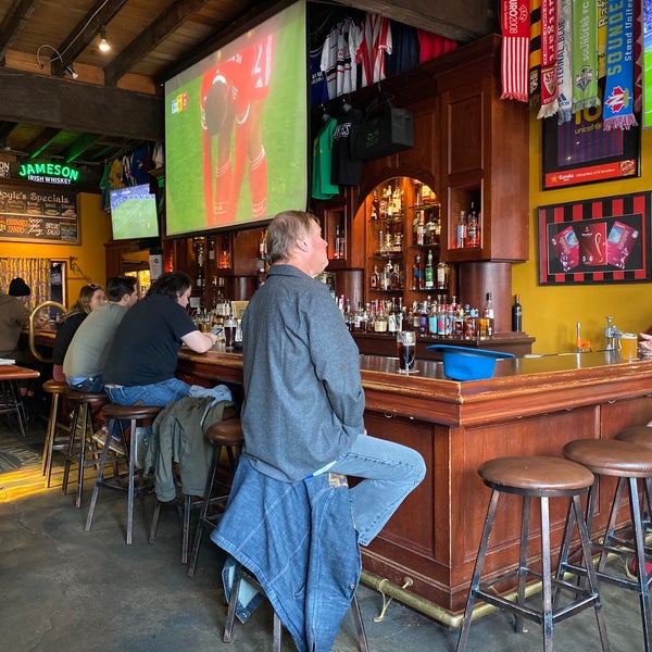 My favorite fútbol pub in Tacoma. Great breakfast too!