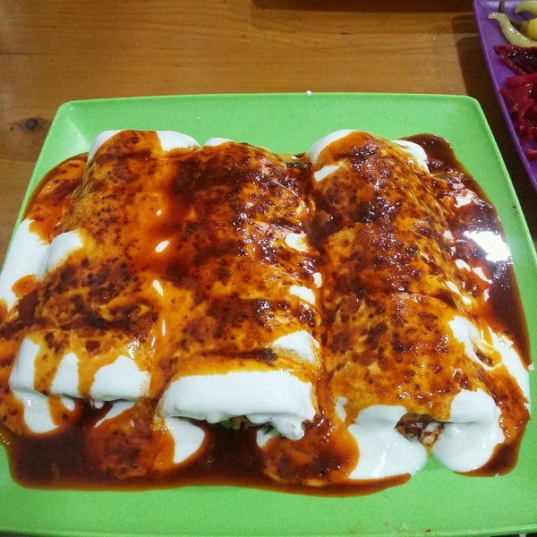 Kirmizi Beyaz Mersin Tantuni Fast Food Pinar Mah Mucahitler Cad No 311 Seyhan Adana Turkiye Yandex Haritalar