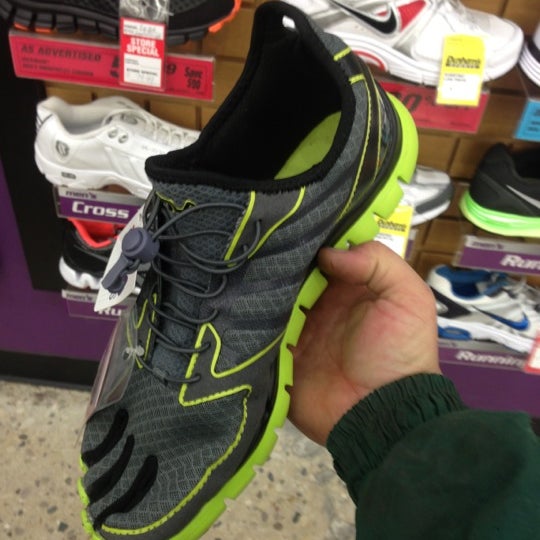 dunhams tennis shoes
