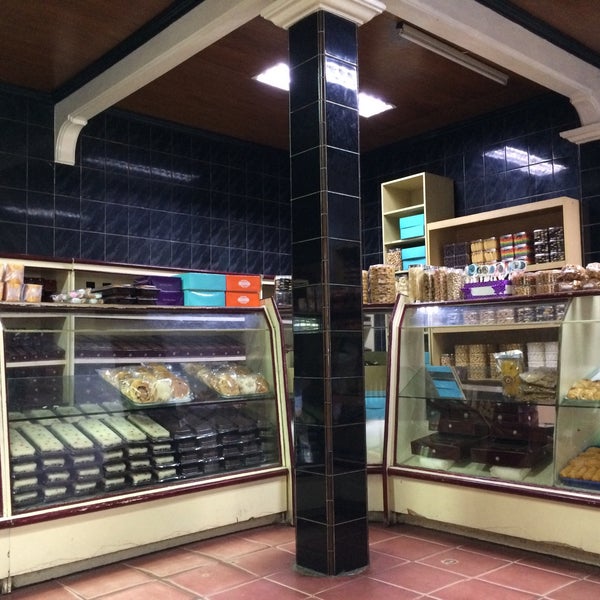 Foto Toko Kue Maharani Pondok Kopi