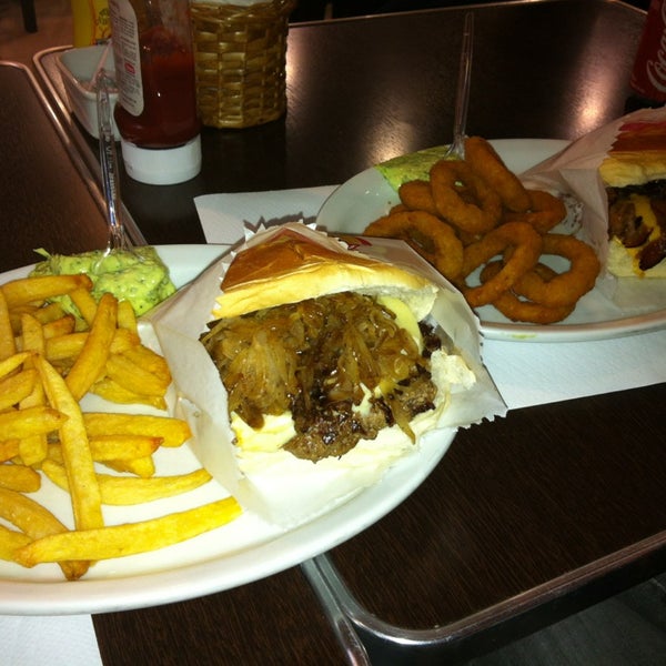 1/26/2013에 Brunno F.님이 Twin Burger에서 찍은 사진