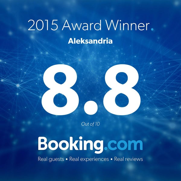Вот такой подарок на Новый год мы получили от наших гостей! На основе отзывов сайта Bookingcom отелю Александрия присвоен средний балл 8,8 из возможных 10. Спасибо всем гостям за столь высокую оценку!