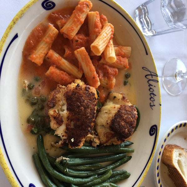 7/4/2018 tarihinde Marilyn B.ziyaretçi tarafından Alioto&#39;s Restaurant'de çekilen fotoğraf