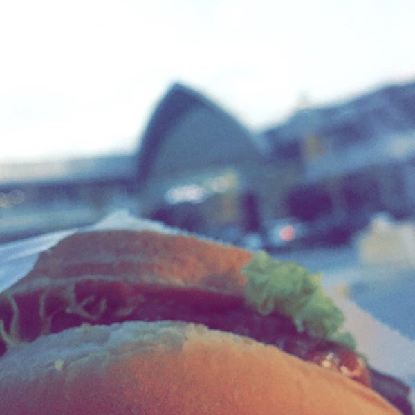 Burger Cheese Volcano برجر بركان الجبن Ferme Maintenant العقيق 42 Conseils De 323 Visiteurs