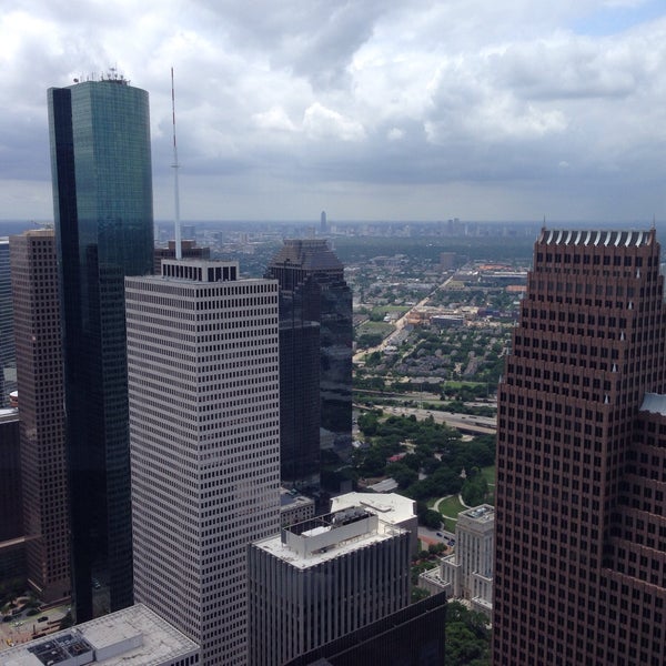 5/23/2016 tarihinde Luis Eduardo M.ziyaretçi tarafından JPMorgan Chase Tower'de çekilen fotoğraf