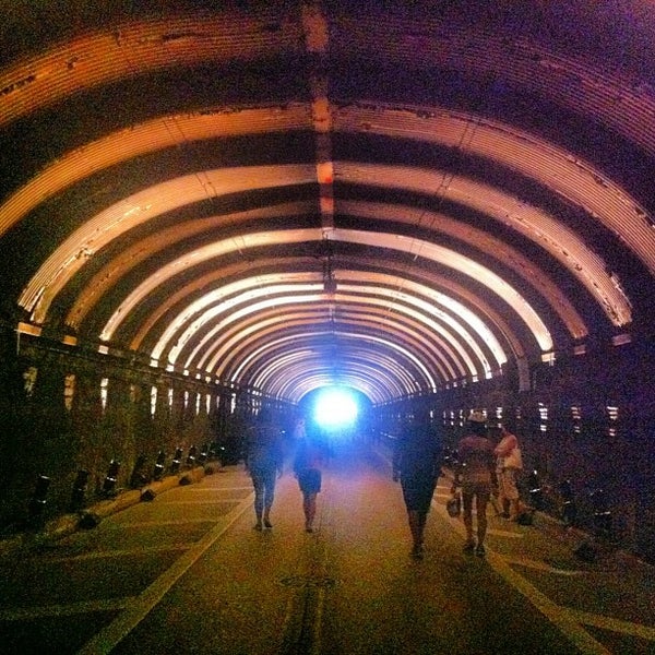 Тоннель буйнакск гимры. Двухпутный железнодорожный тоннель. Тоннель сегодня. Тоннель фэнхошань. Байкальский железнодорожный тоннель.