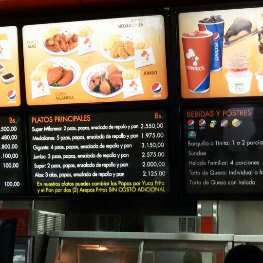 Arturo's Local de pollo frito en Sabana Grande