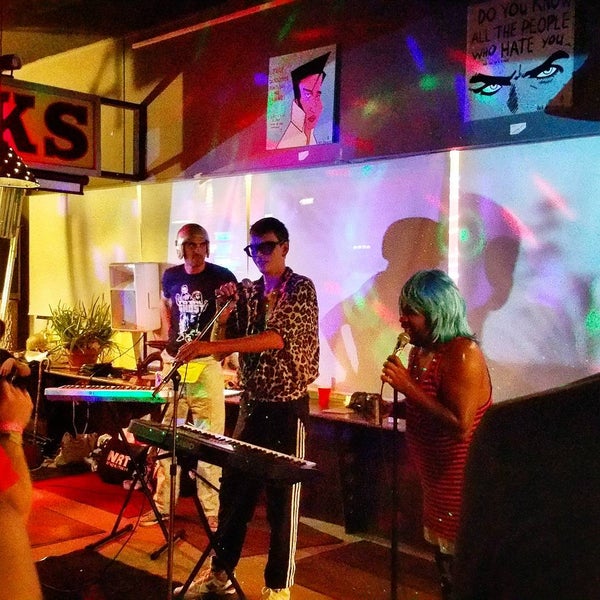 Photo taken at MUTINY Information Cafe by Carlos M. on 8/22/2015