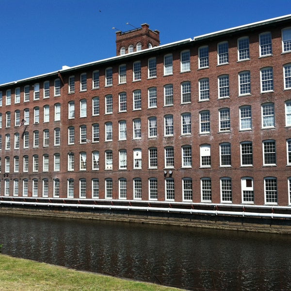 Western Avenue Studios Art Gallery in Lowell