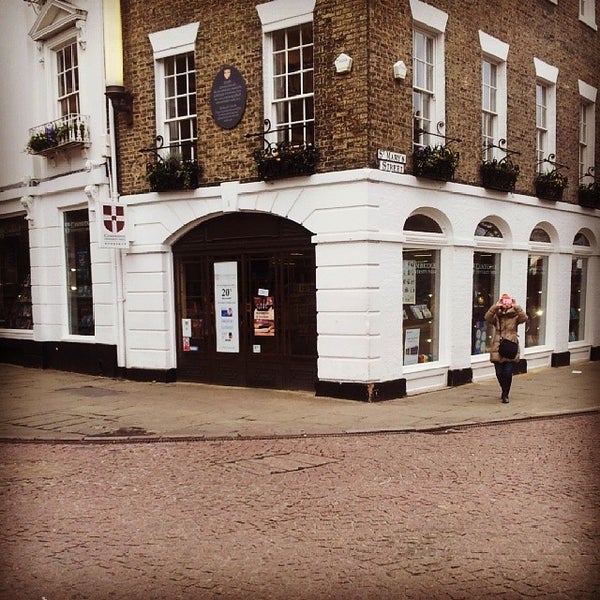 Photo prise au Cambridge University Press Bookshop par Laura le3/12/2014