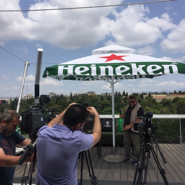 5/25/2018 tarihinde Elli P.ziyaretçi tarafından Skyfall Bar'de çekilen fotoğraf