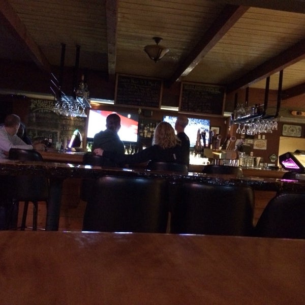 Photo taken at Olde Sedona Bar and Grill by Paweł K. on 2/11/2014