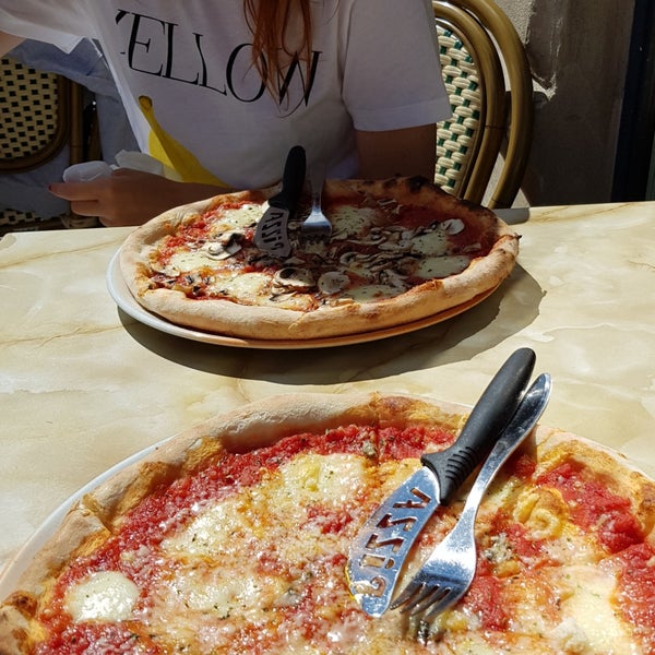 Снимок сделан в Pizzeria La Fiorita пользователем Egman 7/14/2018