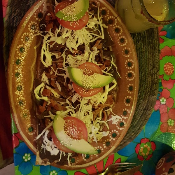 Das Foto wurde bei La perla pixán cuisine &amp; mezcal store von Egman am 11/10/2018 aufgenommen