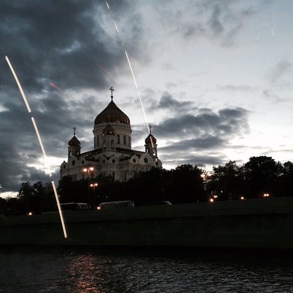 Foto scattata a Cathedral of Christ the Saviour da Александр В. il 10/6/2015