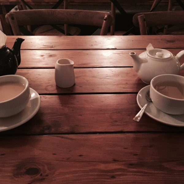Foto tirada no(a) Urban Tea Rooms por Joya K. em 9/12/2015
