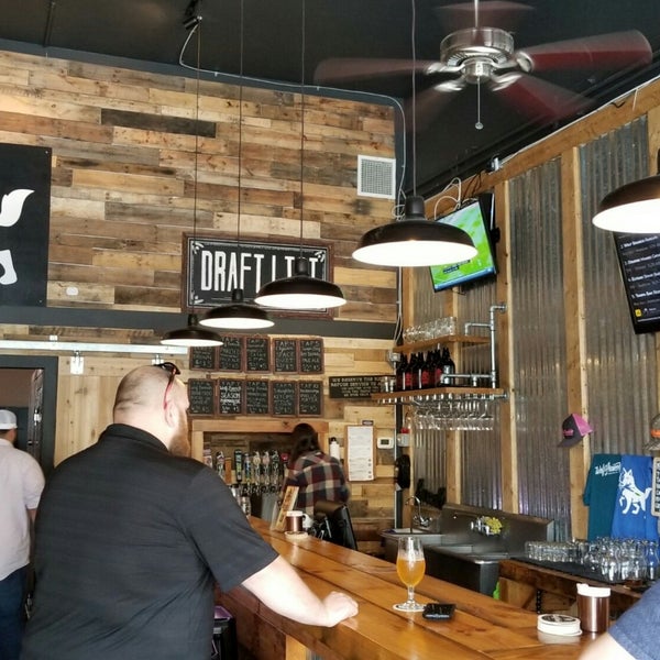 Photo taken at Wolf Branch Brewing by Grant L. on 8/11/2018