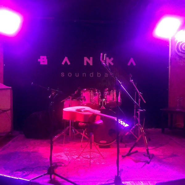 รูปภาพถ่ายที่ Soundbar Banka โดย Slavyana เมื่อ 3/26/2017