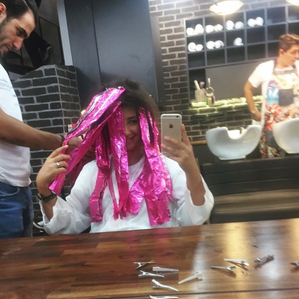8/3/2016 tarihinde Büşra B.ziyaretçi tarafından Erhan Delen Hair Designer'de çekilen fotoğraf