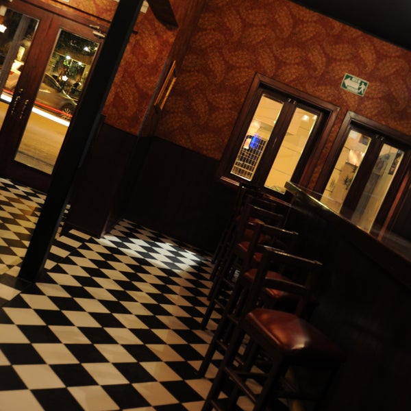 12/20/2013 tarihinde The Black Bull Tavernziyaretçi tarafından The Black Bull Tavern'de çekilen fotoğraf