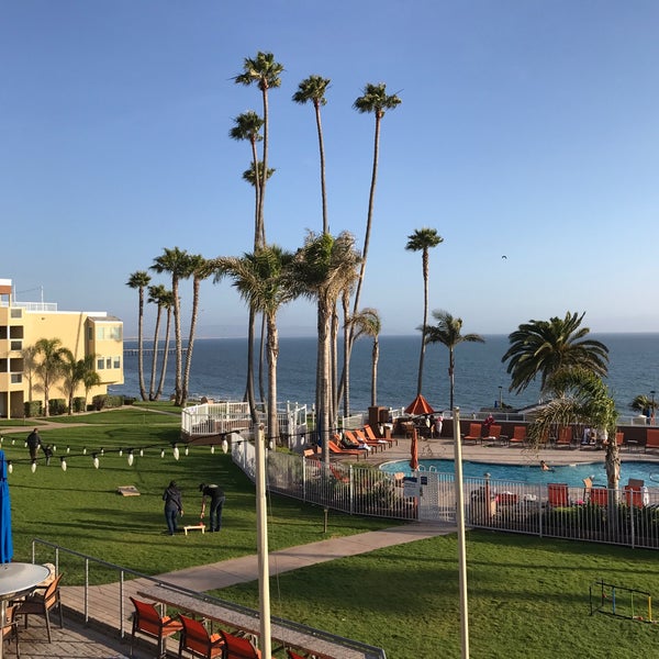 Photo taken at SeaCrest OceanFront Hotel in Pismo Beach by Valerio F. on 8/16/2017