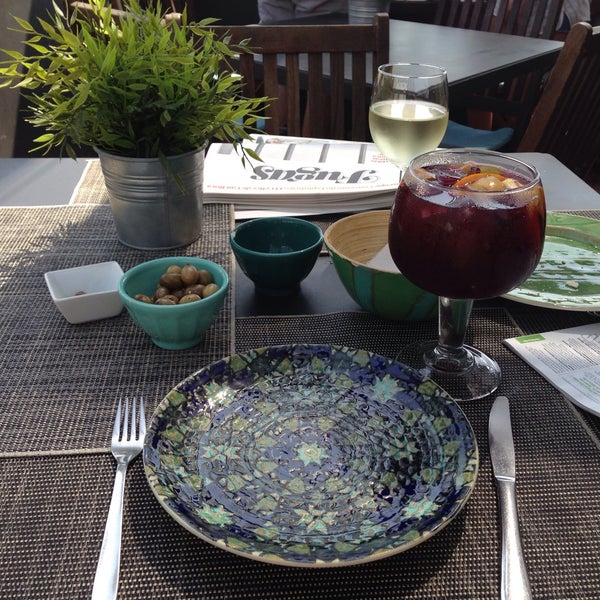 Bar Tolo Tapas Restaurant in Porto