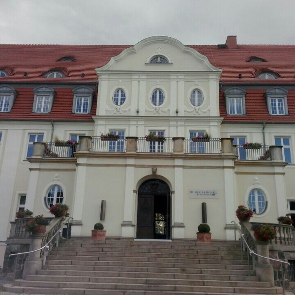 Photo taken at Schloss Fleesensee by Erhan Y. on 8/25/2015
