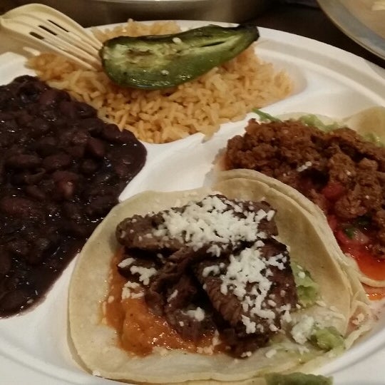 10/11/2014 tarihinde Ray C.ziyaretçi tarafından Dorado Tacos &amp; Cemitas'de çekilen fotoğraf