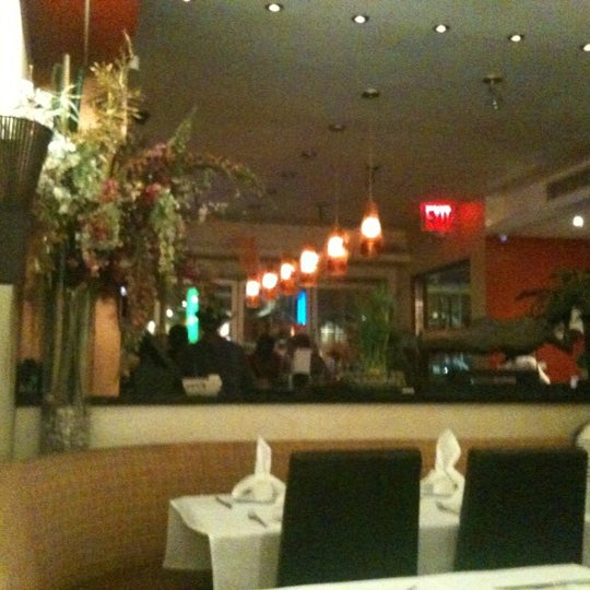 10/25/2012에 Cherry C.님이 Legend Bar &amp; Restaurant 蜀留香에서 찍은 사진