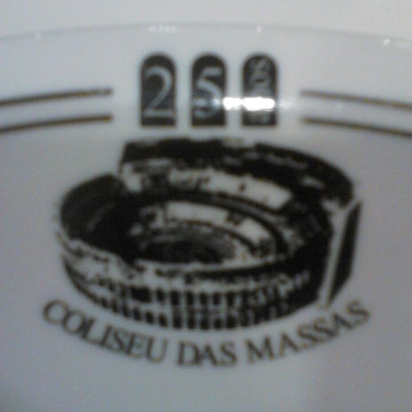 รูปภาพถ่ายที่ Coliseu das Massas โดย Kalisia เมื่อ 8/2/2013