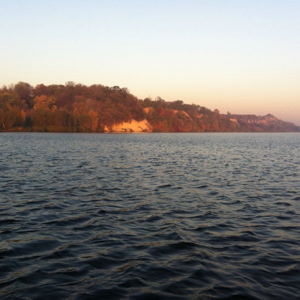 Острова в охотском море шантарские. Остров утичий. Остров пески. Вулкан тятя курильские острова. Остров песчаный нижнекамск.