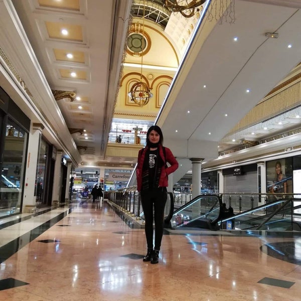 Foto tomada en Centro Comercial Gran Vía 2  por Doina A. el 11/21/2018