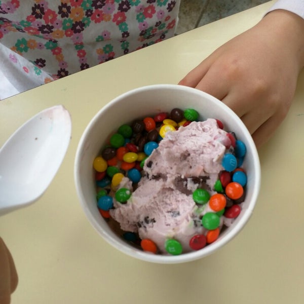 J. Foster Ice Cream Ice Cream Parlor in Simsbury Center Historic District