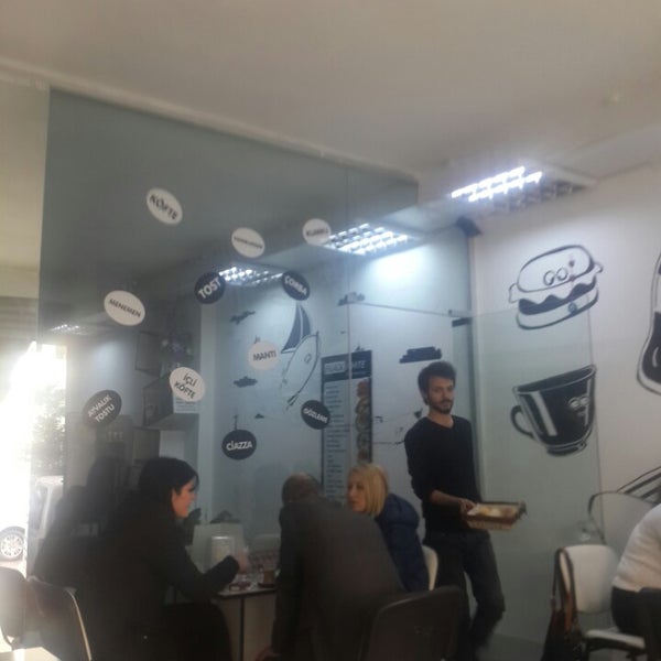 Black-white Cafe - Café in Üniversite