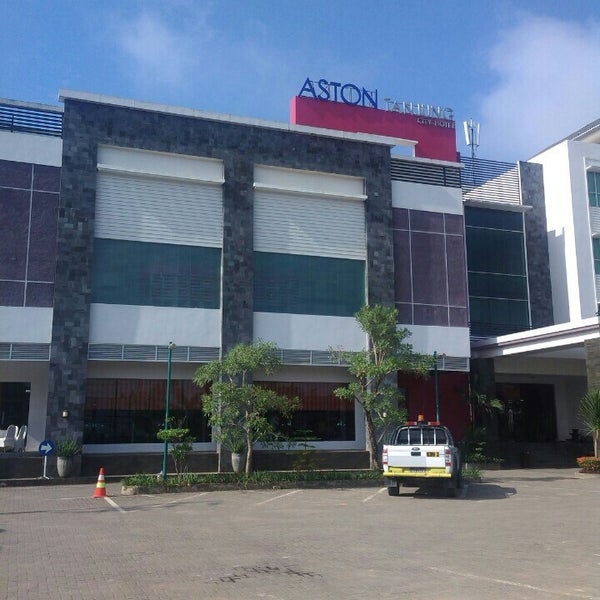 รูปภาพถ่ายที่ Aston Tanjung City Hotel โดย Den F. เมื่อ 6/3/2013