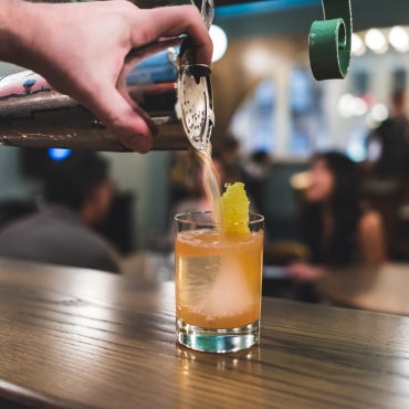 There are flawless standards here—a strapping Manhattan, a tingly champagne cocktail fizzing w/ sugar & Angostura bitters—but big-swinging bar talents really come out to play w/ their original drinks.