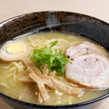 Owner Hiroshi Kubo grew up eating ramen in Tokyo, but spent 6 years in Fukuoka, where he fell in love with the tonkotsu broth. He seeks to combine his favorite types of ramen into an original NY style