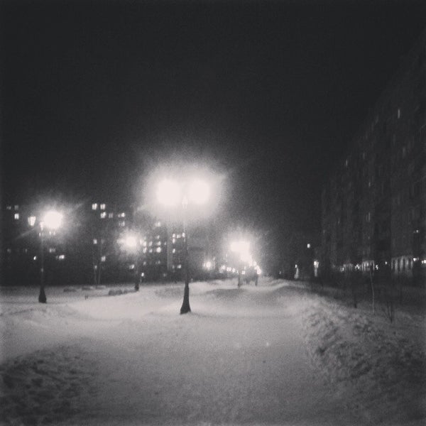 Бульвар победы омск. Нет света бульвар победы. Бульвар победы омск фото. Бульвар победы омск. Освещение бульвара.