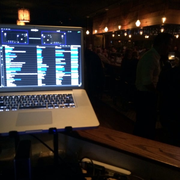 2/9/2014にDJ DaxがSocial Club Restaurant &amp; Barで撮った写真
