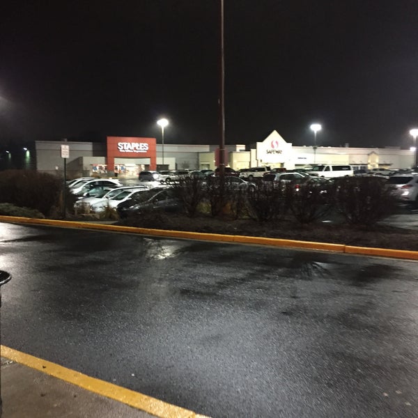 Bailey's Crossroads Shopping Center 12 tips from 370 visitors