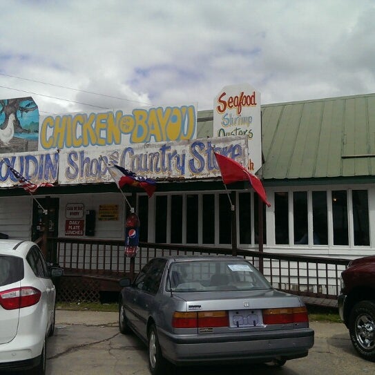 Foto tirada no(a) Chicken On The Bayou The BOUDIN Shop &amp; Country Store por Benny R. em 3/19/2014