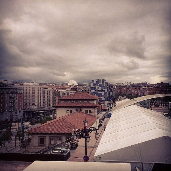 6/4/2014にJose enrique R.がAC Hotel Oviedo Forumで撮った写真