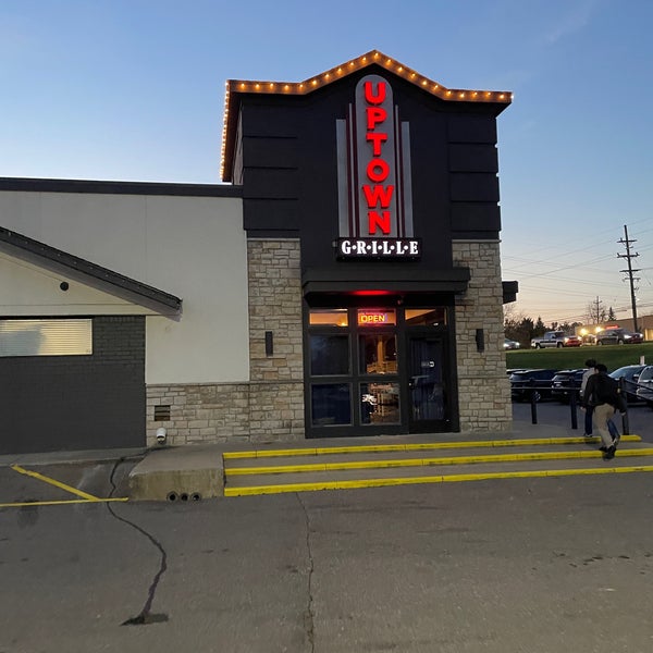 Uptown Grille 90 tips
