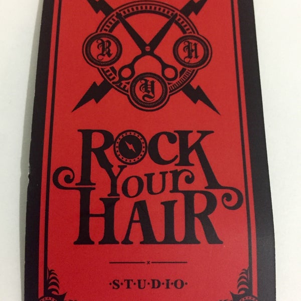 รูปภาพถ่ายที่ Rock Your Hair Studio โดย Daniel M. เมื่อ 4/12/2015