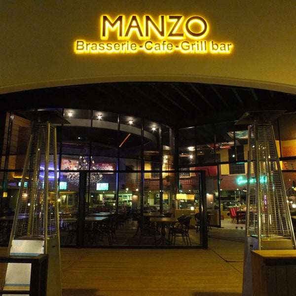 Photo prise au MANZO Brasserie Cafe Grill Bar par MANZO Brasserie Cafe Grill Bar le2/4/2014